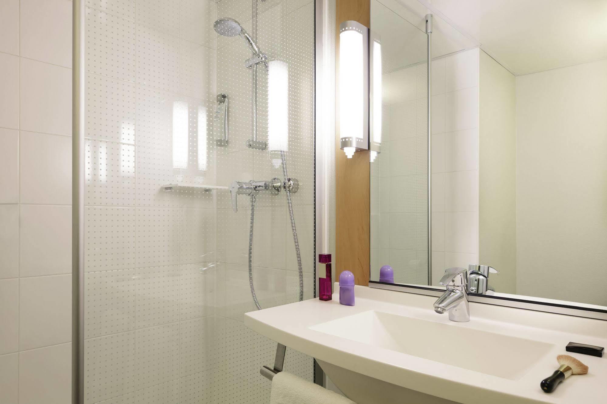 Ibis Centre 3*