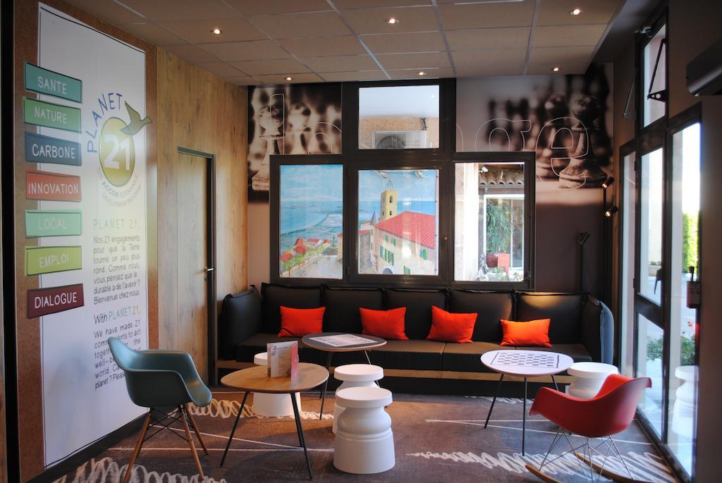 Ibis Centre Hotel 3*